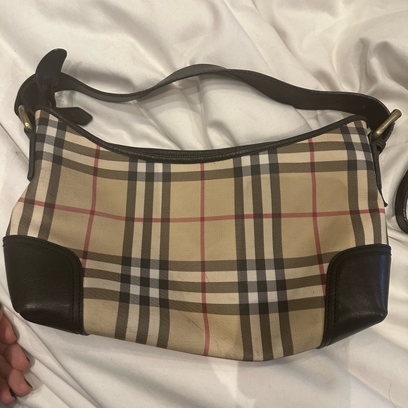Burberry bag - Picture 1 of 1